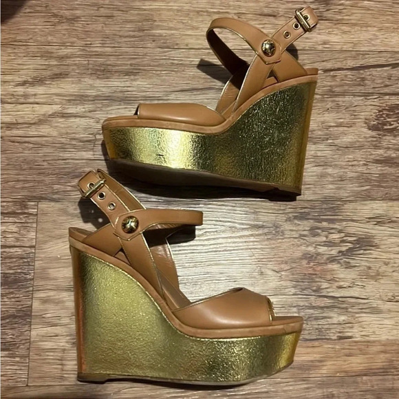 - Authentic Louis Vuitton Tan Leather Metallic Wedge Sandals Size 38 - Picture 1 of 16